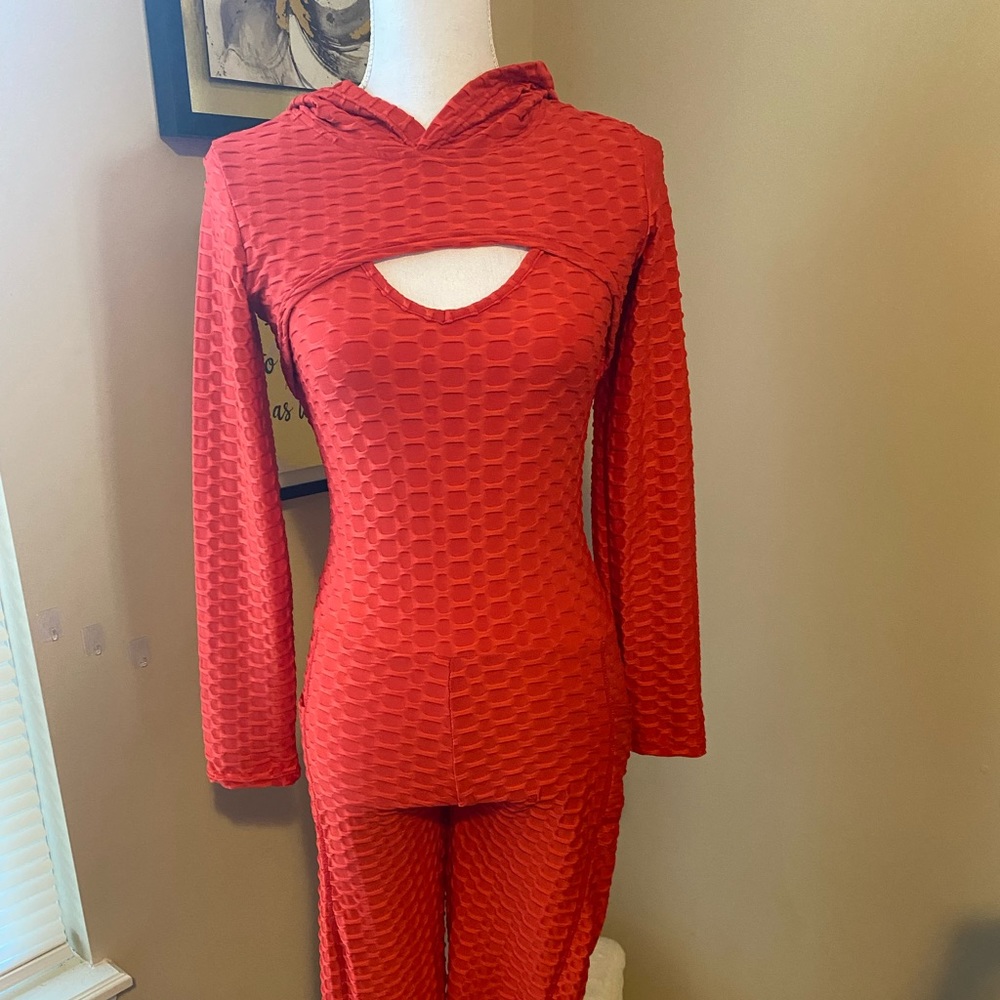 Red 2 piece active jumper/bodysuit